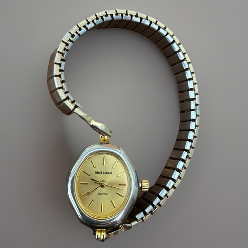 Vintage 80’s -90’s Gold and Silver Times Square Quartz Watch needs battery